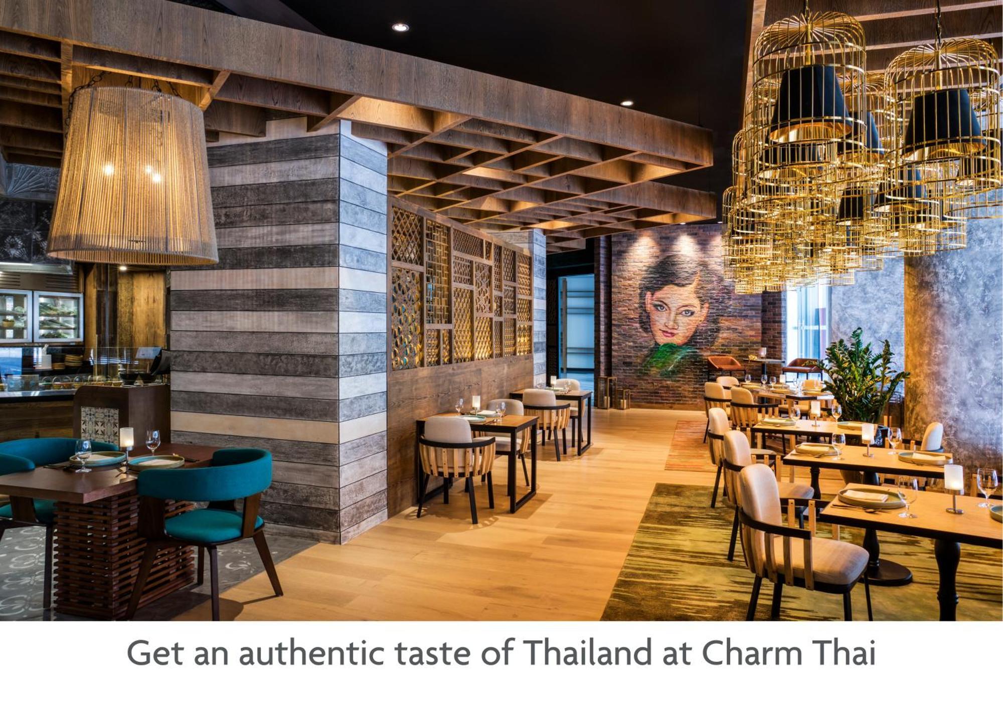 คราวน์ พลาซา ดูไบ มารีนา Hotel ภายนอก รูปภาพ Charm Thai