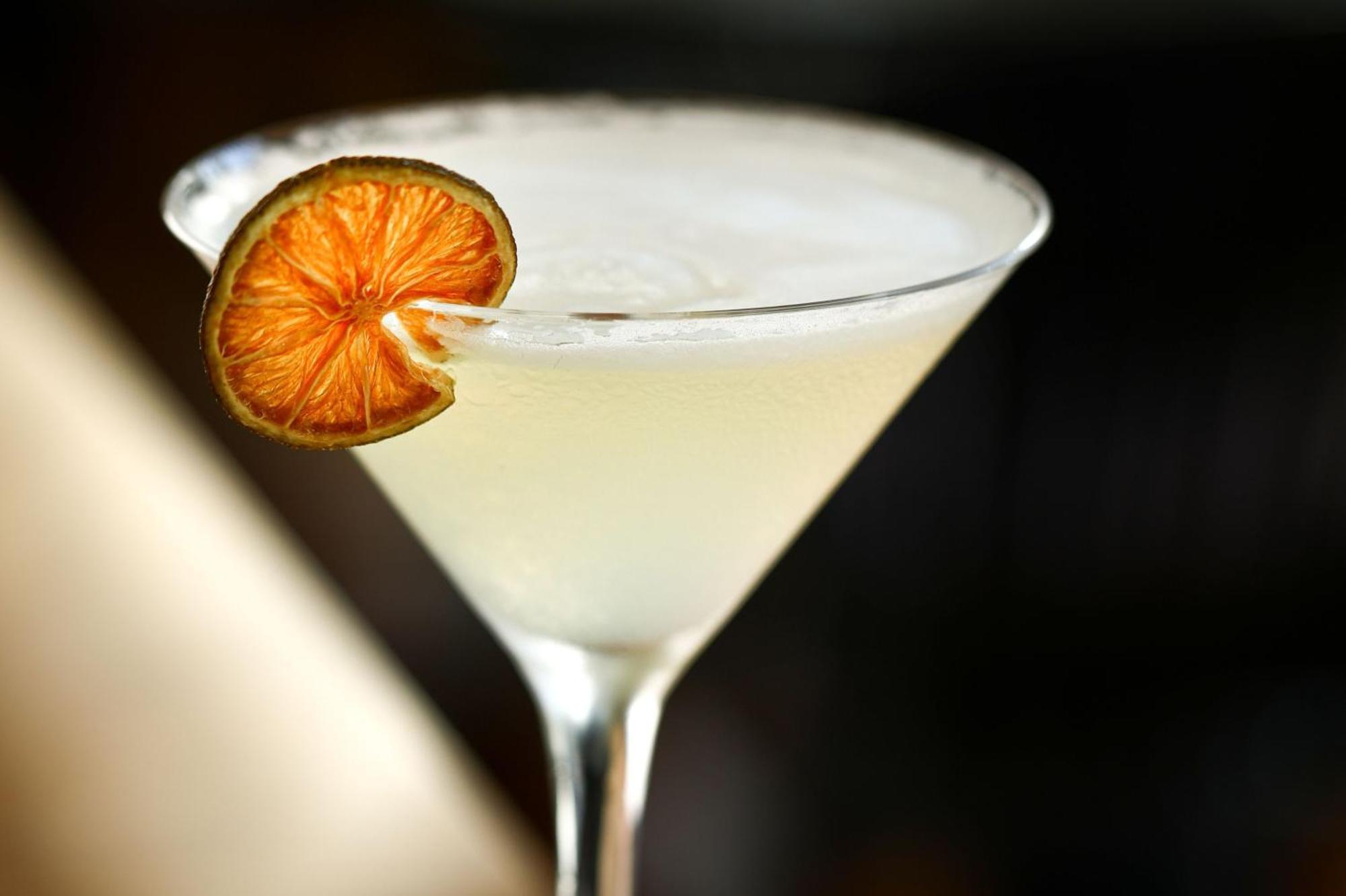 คราวน์ พลาซา ดูไบ มารีนา Hotel ภายนอก รูปภาพ A French 75